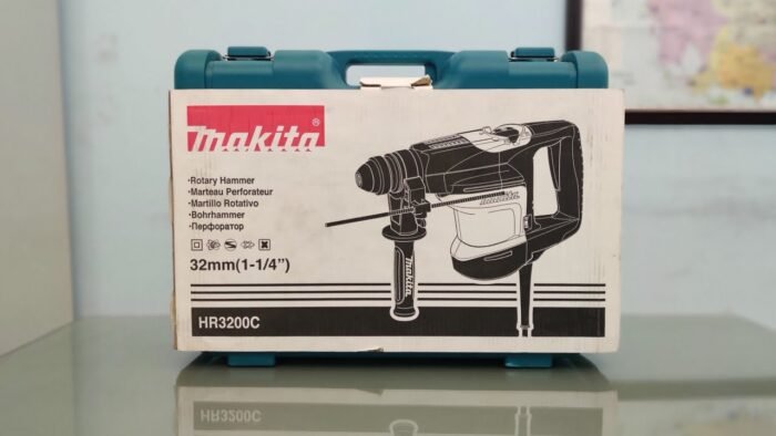 HR3200CMakitaRotaryHammer My Store
